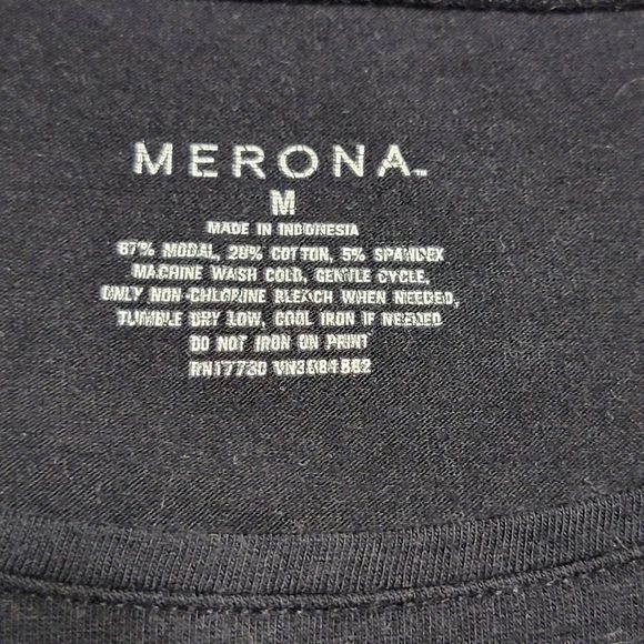 Merona SS Ladies Tee Black w/ Wonder Woman Logo Bling - Size Medium - Picture 4 of 4